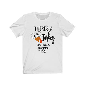 There's a turkey in this oven, baby reveal shirt for Mom, Fall maternity shirt, Thanksgiving pregnancy shirt, Maternity thanksgiving shirt, fall maternity wear