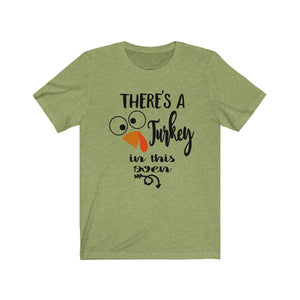 There's a turkey in this oven, baby reveal shirt for Mom, Fall maternity shirt, Thanksgiving pregnancy shirt, Maternity thanksgiving shirt, funny maternity t-shirt, Fall Maternity apparel