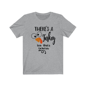 There's a turkey in this oven, baby reveal shirt for Mom, Fall maternity shirt, Thanksgiving pregnancy shirt, Maternity thanksgiving shirt, funny maternity t-shirt, Fall Maternity tee