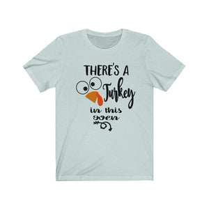 There's a turkey in this oven, baby reveal shirt for Mom, Fall maternity shirt, Thanksgiving pregnancy shirt, Maternity thanksgiving shirt, funny maternity t-shirt for fall