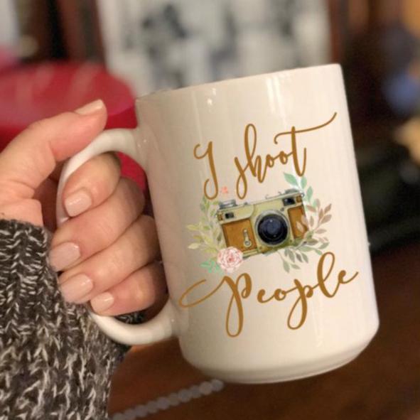 'I shoot people' Photographer Coffee Mug